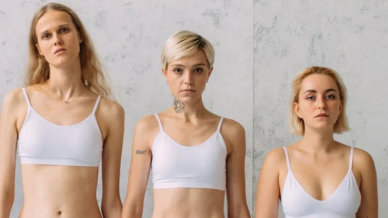 foursome reverse gangbang with instagram model blondes